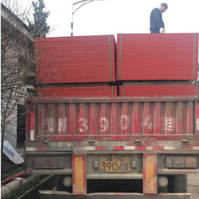中南神箭竹胶板待装车发往湖南益阳