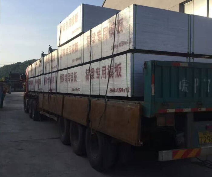 中南神箭桥梁竹胶板发往广东